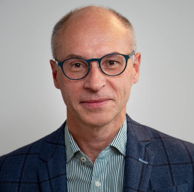 Choix de la structure juridique et fiscale pour ouvrir un restaurant en France.