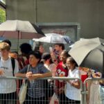 Canicule à Paris : rencontre de Tom Holland et Zendaya avec des fans malgré la chaleur