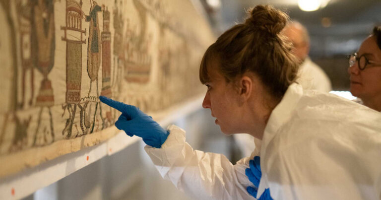 La tapisserie de Bayeux exposée au British Museum sous conditions spécifiques.