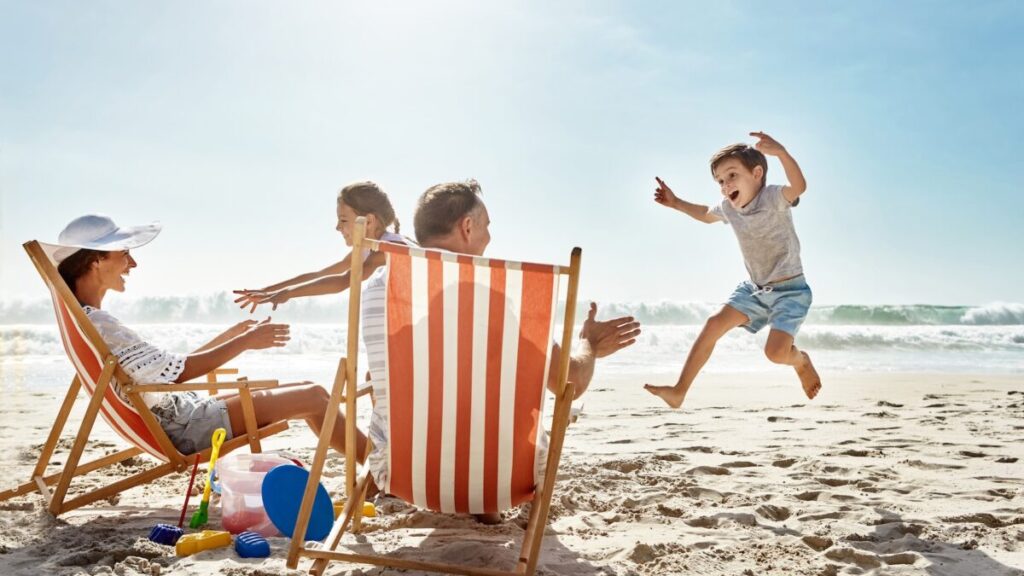 La plage préférée des Français cet été selon une enquête nationale sur les destinations balnéaires.