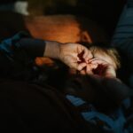 Réponses des psychologues aux angoisses nocturnes liées à la peur du noir et des monstres