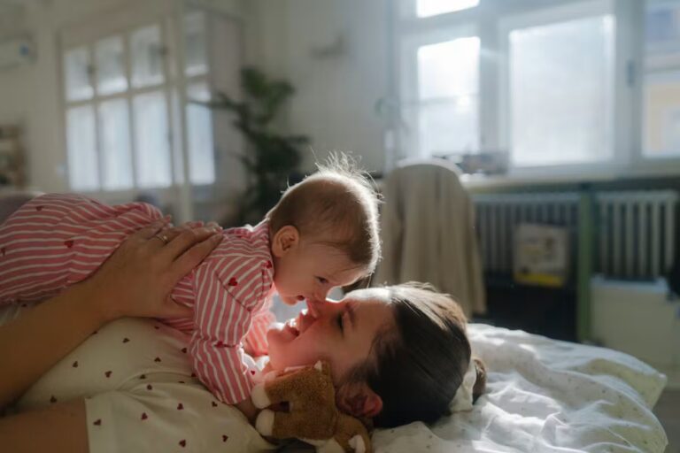 Congé supplémentaire de naissance : un soutien pour les jeunes parents en France
