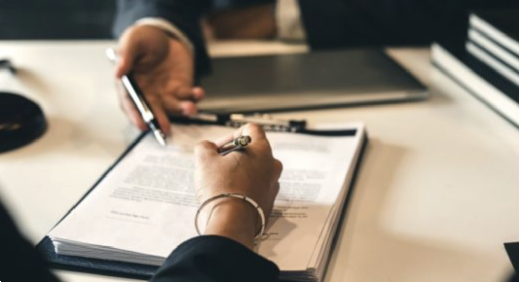 Contrat obsèques et convention obsèques : différences clés en France expliquées.