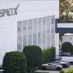 SpaceX atteint une valorisation de 1.800 milliards de dollars lors de son introduction en Bourse.