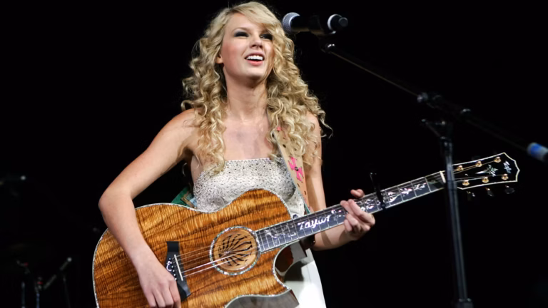 Taylor Swift retrouve ses racines country avec le morceau « I Knew It, I Knew You » dans Toy Story 5.