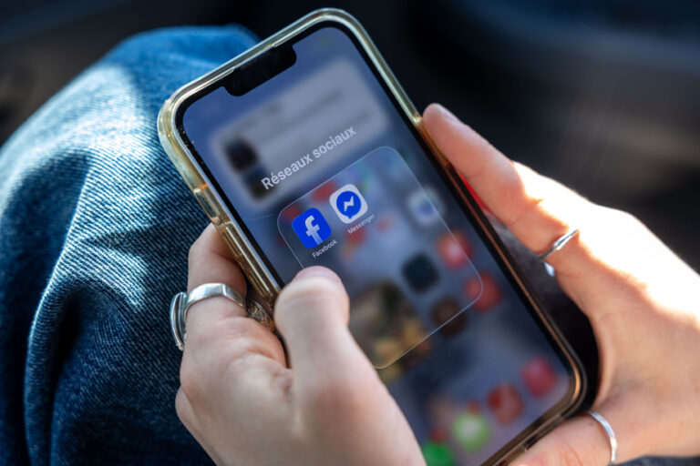L’interdiction des réseaux sociaux pour les adolescents a peu d’effet sur leur bien-être, selon une étude.