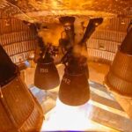 SpaceX réalise un test pré-lancement avec le Starship, générant des flammes pour la première fois.