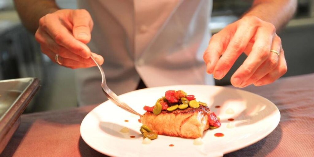 Un moulin en Dordogne organise un concours culinaire pour promouvoir la gastronomie locale.