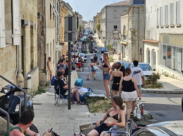 Garorock : Annulation de la soirée du samedi en raison d’orages, remboursement des festivaliers en question.