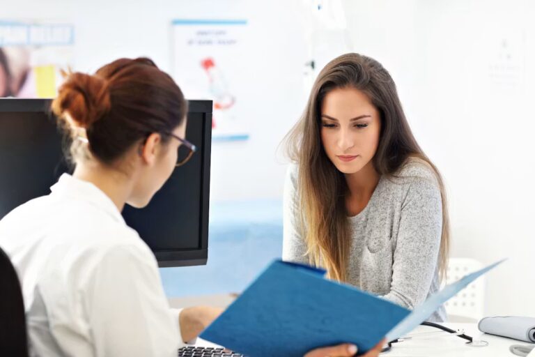 L’OMS alerte sur un doublement des cas de cancer d’ici 2050.