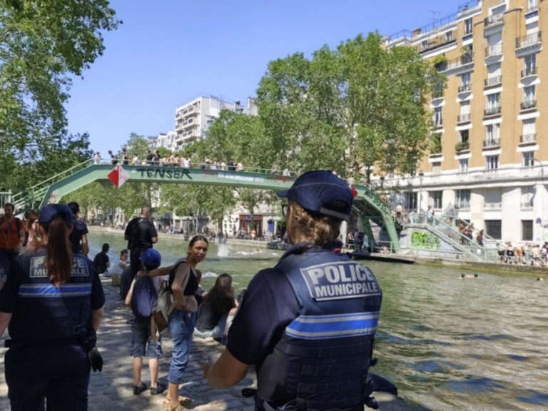 Canicule à Paris : autorisation de baignade dans le canal Saint-Martin par Emmanuel Grégoire