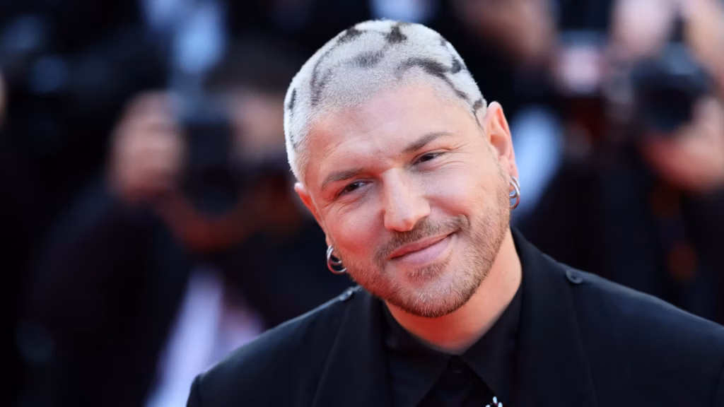 Mosimann répond sur son rôle à la Star Ac et son poste à France Inter.