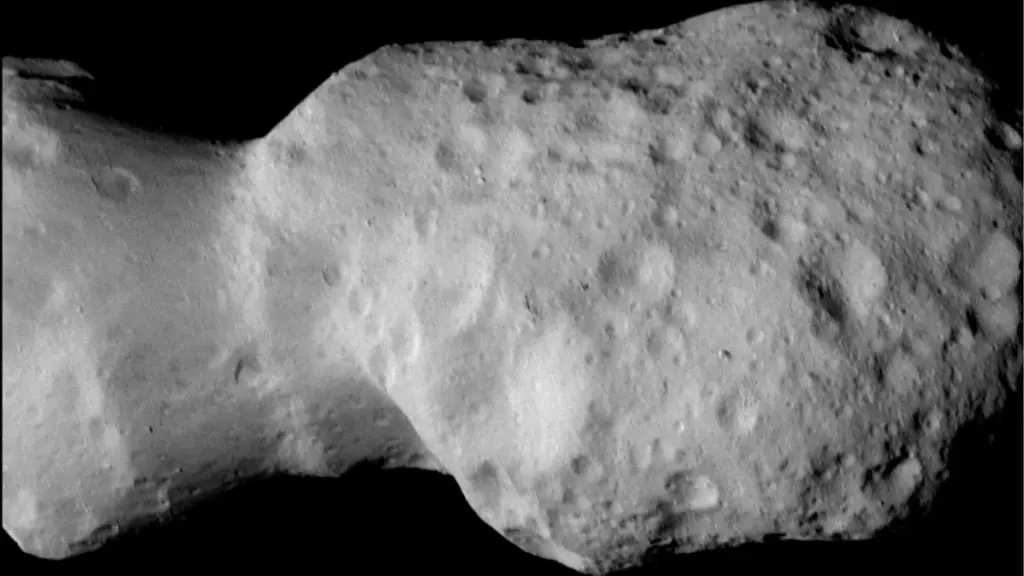 La sonde Lucy de la NASA survole un astéroïde de 8 km avec une surface inattendue.