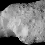 La sonde Lucy de la NASA survole un astéroïde de 8 km avec une surface inattendue.