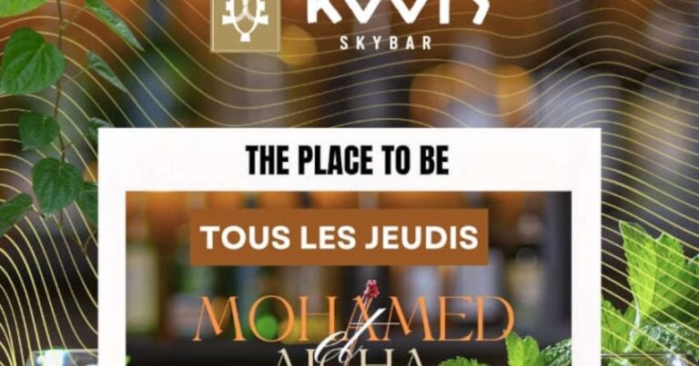 Mohamed Aïcha se produit en direct au Roots Skybar, attirant une foule nombreuse.