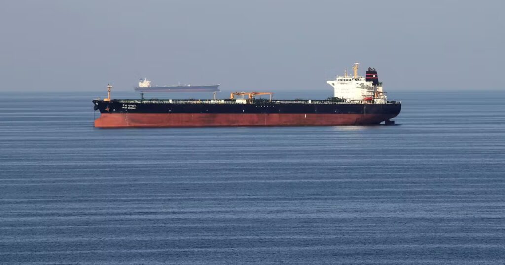 Des millions de barils transitent par le détroit d’Ormuz, le prix du Brent se stabilise.