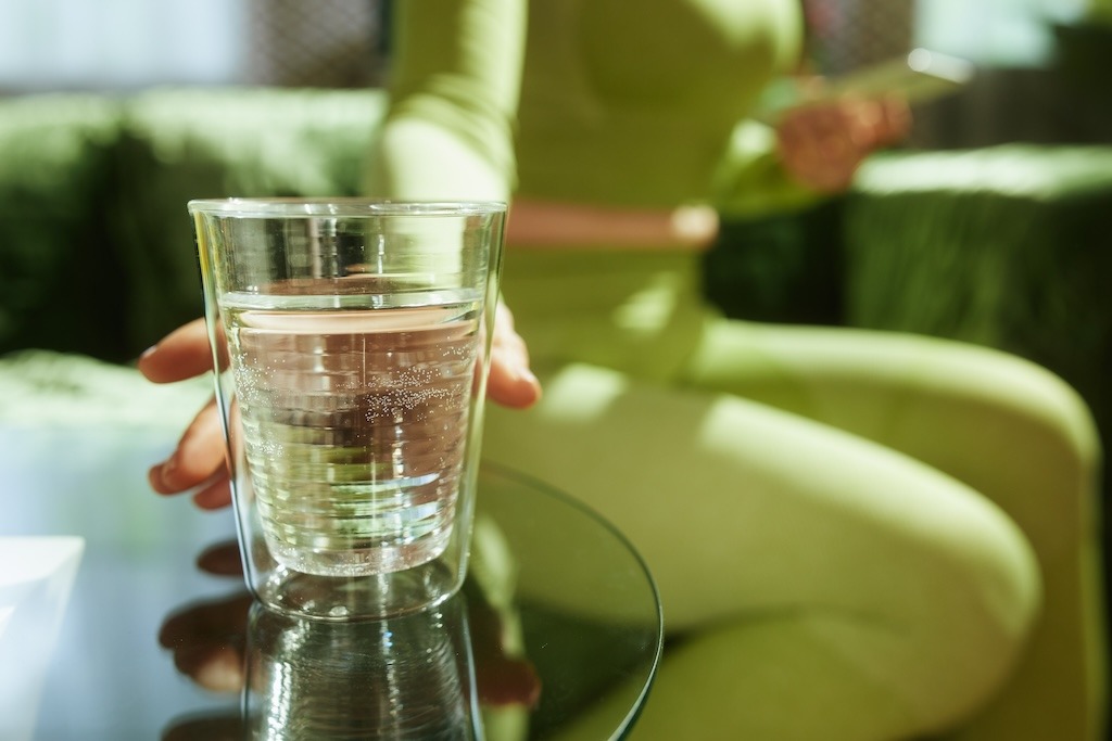 Hydratation pendant le cancer : conseils pratiques pour les patients et les soignants.