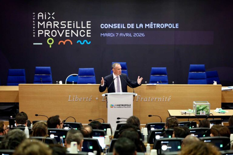 Nicolas Isnard nommé président de la Métropole Aix-Marseille-Provence, remplace le précédent dirigeant.