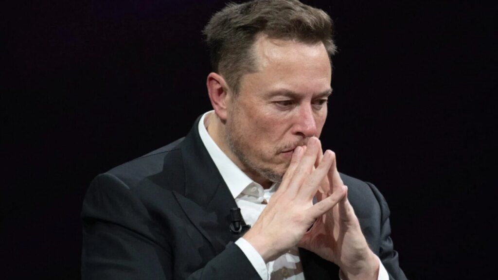 Elon Musk affirme que l’IA rend le revenu universel infini et l’épargne obsolètes.