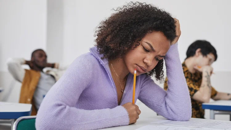 Bac philo : 7 idées reçues sur l’épreuve de philosophie en France décryptées