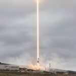 SpaceX lance 24 satellites Starlink en orbite terrestre basse depuis la Californie.