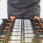 Batterie sodium chinoise atteint des performances clés des batteries Tesla, surprenant les scientifiques.