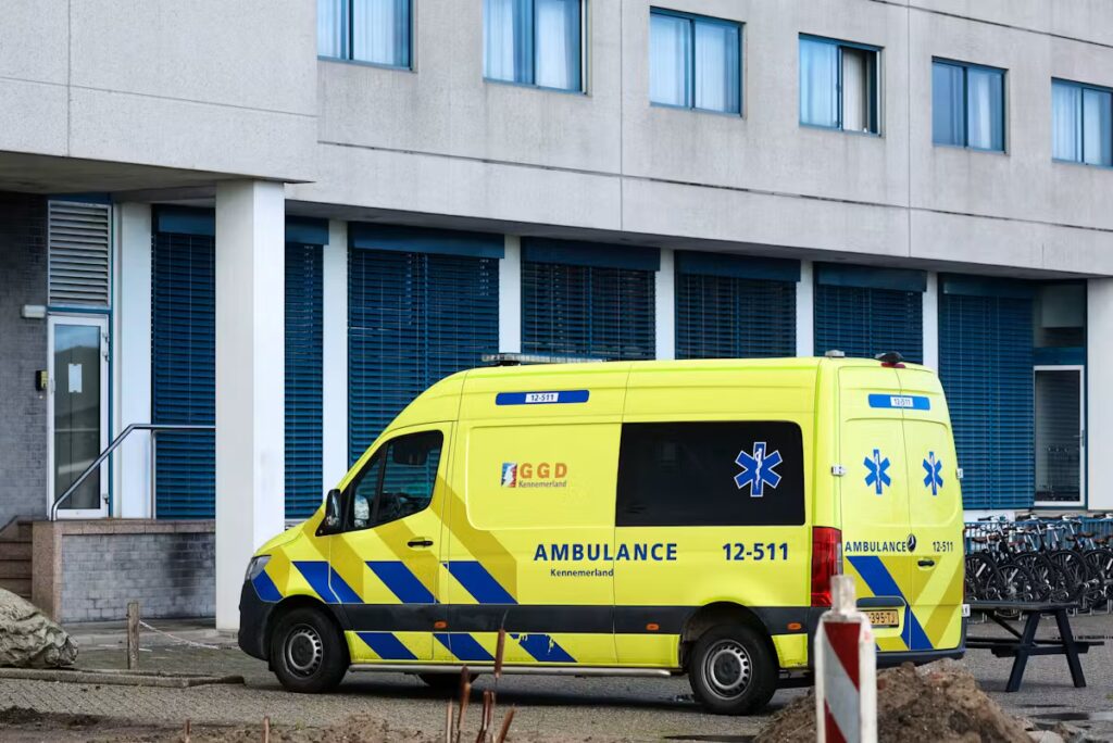 Une voiture heurte des élèves à vélo aux Pays-Bas, trois personnes décèdent.