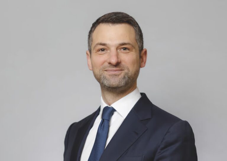 La diplomatie économique renforce les relations entre Paris et Rome, selon Fabrice Le Saché.