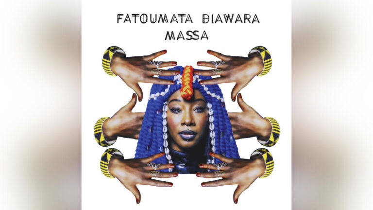 Fatoumata Diawara souligne le rôle de la musique comme thérapie personnelle.