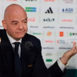 Gianni Infantino, président de la FIFA, face à des tensions internes croissantes.