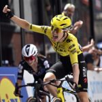 Femke De Vries remporte la première étape du Tour de Suisse, sa première victoire pro.