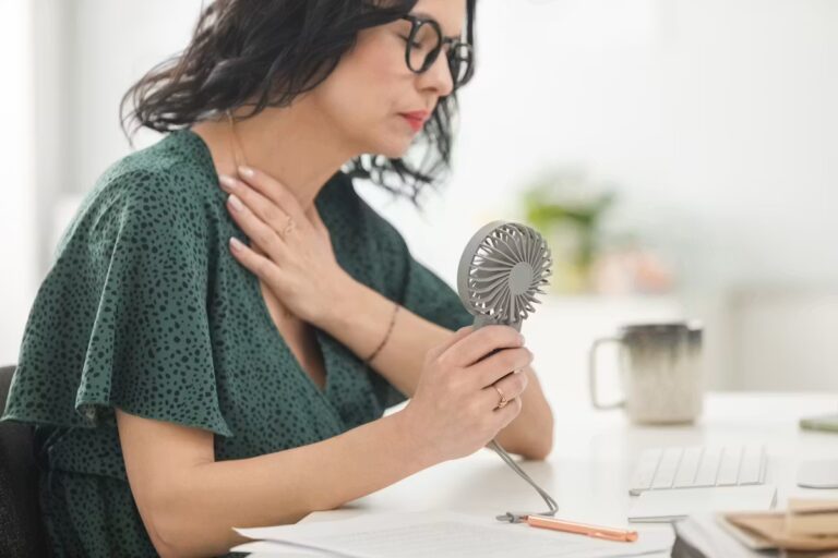 Traitement hormonal de la ménopause : hausse des prescriptions observée en France.