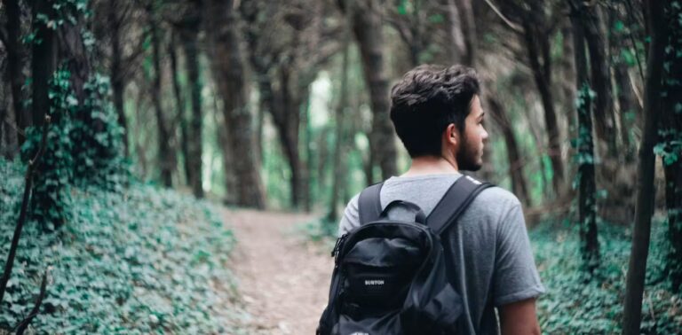 Pourquoi certaines personnes manquent de sens de l’orientation selon des études scientifiques