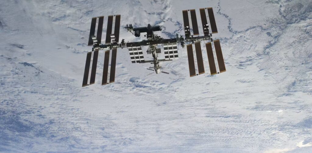 La NASA abandonne la station spatiale internationale pour des stations commerciales.