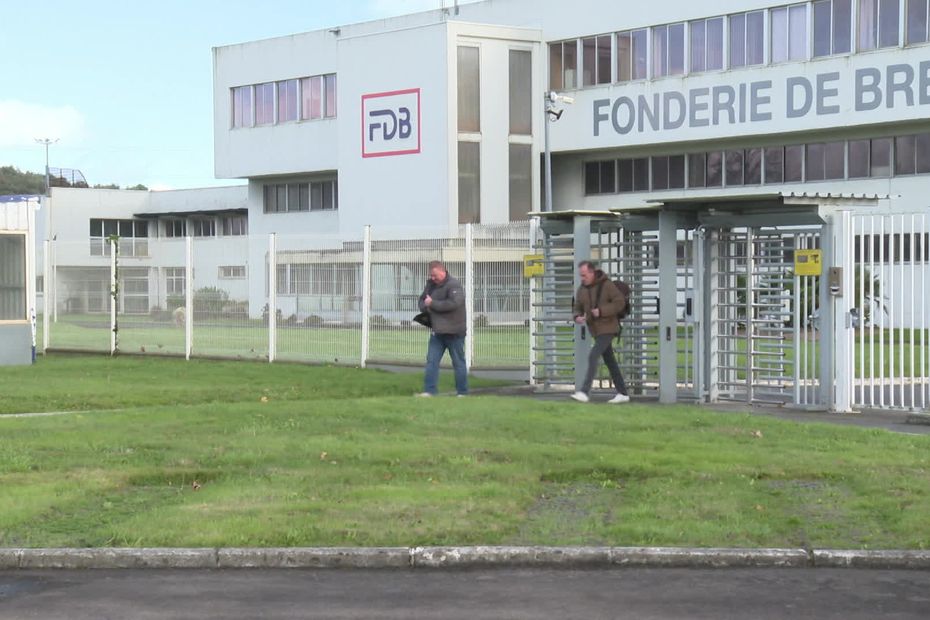 Reprise retardée à la Fonderie de Bretagne : inquiétude croissante parmi les salariés.