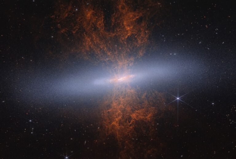 Le télescope James-Webb révèle des structures complexes dans la galaxie du Cigare.