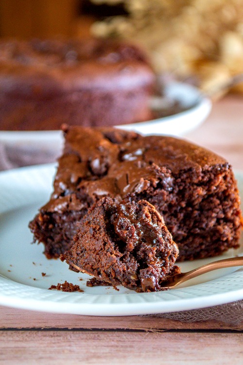 Gâteau fondant choco noisette : recette simple pour un dessert apprécié en France.