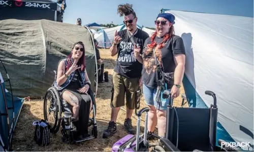 Hellfest : Accessibilité pour les personnes en situation de handicap mise en avant en 2023.