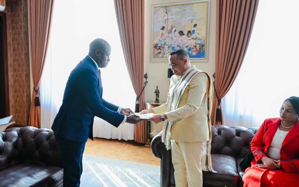 Hermann Immongault renforce les relations entre le Gabon et Madagascar pour la diaspora