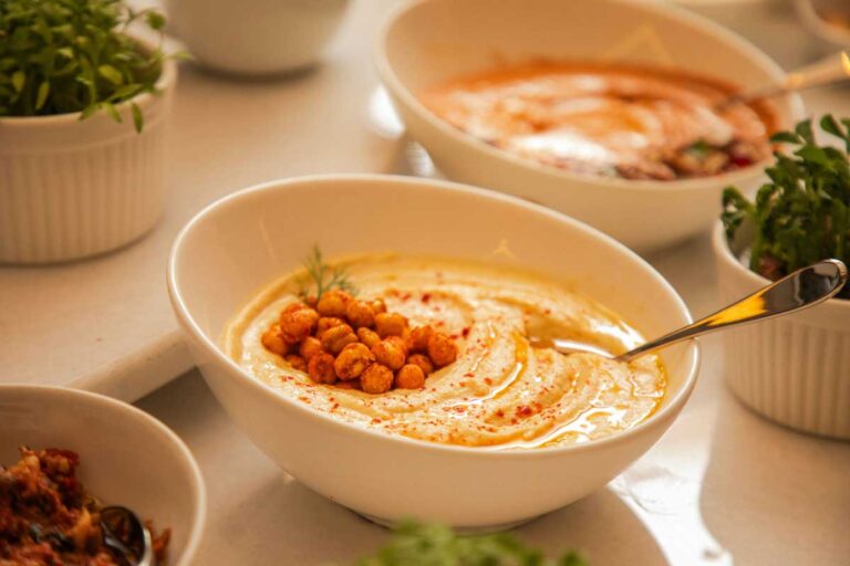 Recette de houmous maison : préparation facile et résultats garantis pour tous.