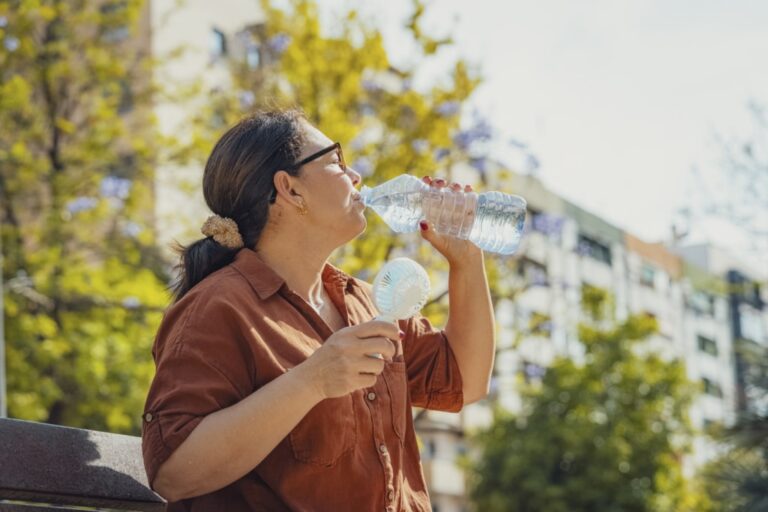 Hydratation et canicule : recommandations alimentaires pour une bonne hydratation en France