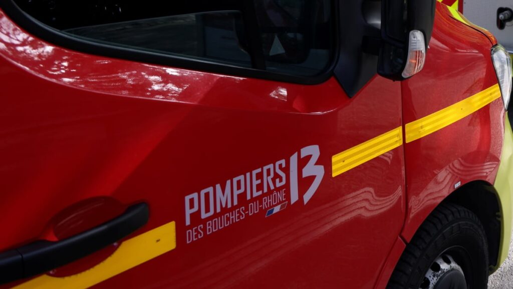 Incendie à Vitrolles : une résidence détruite, 15 personnes relogées par la mairie.