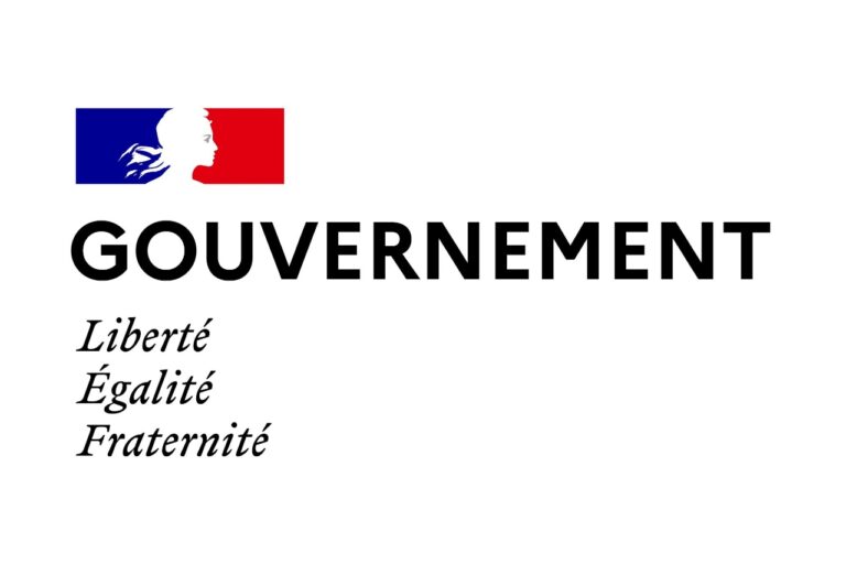 Sébastien Lecornu participe à la Cellule interministérielle de crise sur la canicule à Paris.
