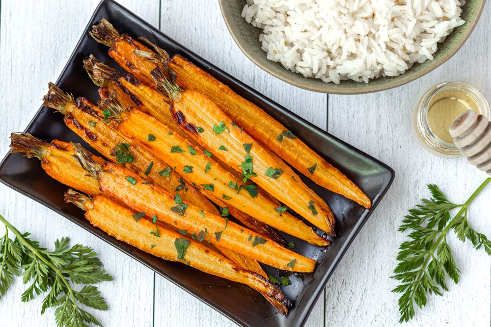 Carottes rôties au miel préparées à l’air fryer : une méthode de cuisson rapide et saine.