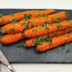 Carottes glacées : recettes de Virginie pour un plat d&rsquo;accompagnement innovant.