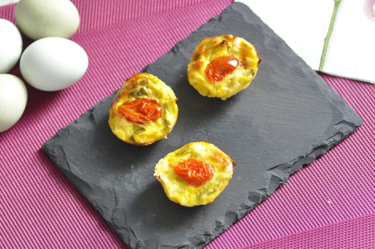 Bouchées de poireaux au skyr et à la raclette : une recette prisée dans les cantines scolaires.