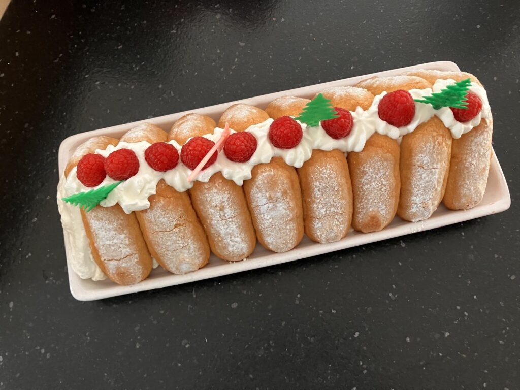 Bûche framboise mascarpone : une recette simple pour les fêtes en France