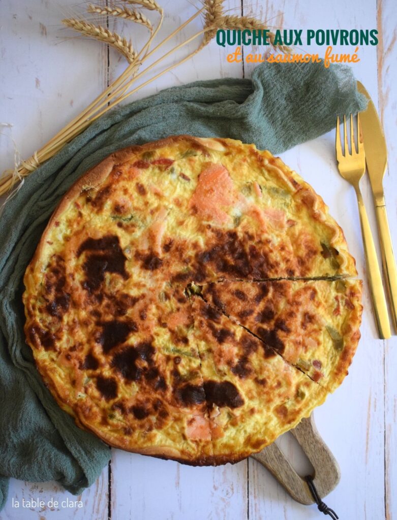 Quiche aux poivrons et au saumon fumé : une recette simple pour les repas d’été.