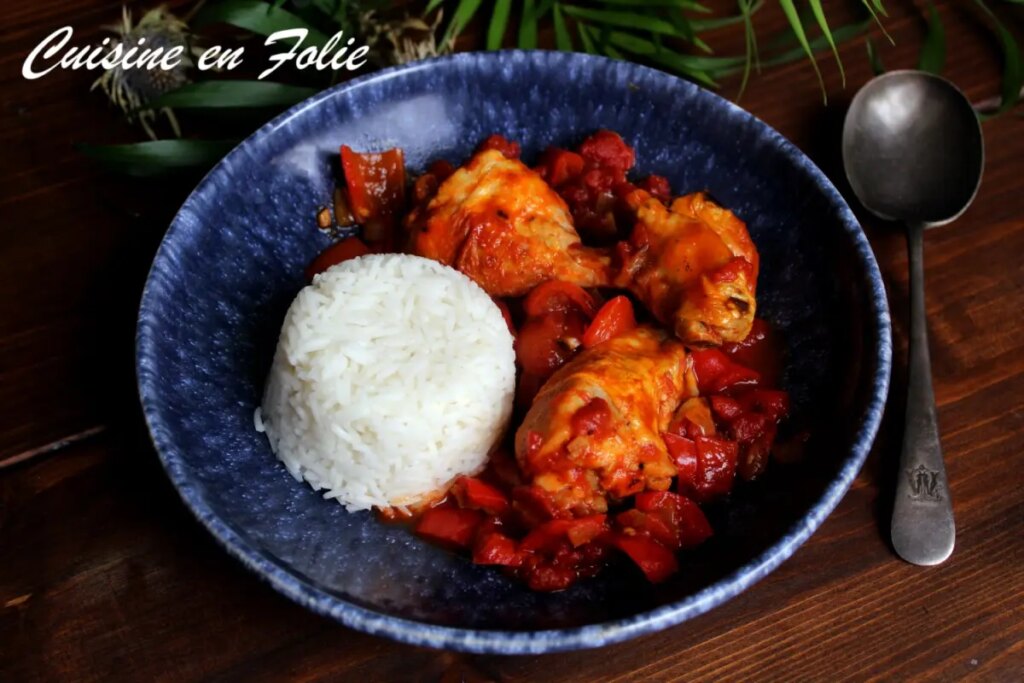 Poulet Basquaise : une recette traditionnelle du Sud-Ouest de la France en pleine popularité.