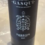 Château Gasqui présente une palette de vins provençaux à travers ses trois couleurs.